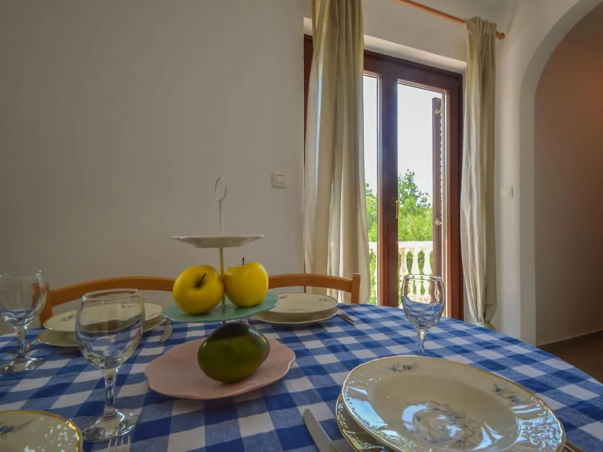 Apartment Mara-2 By Interhome
