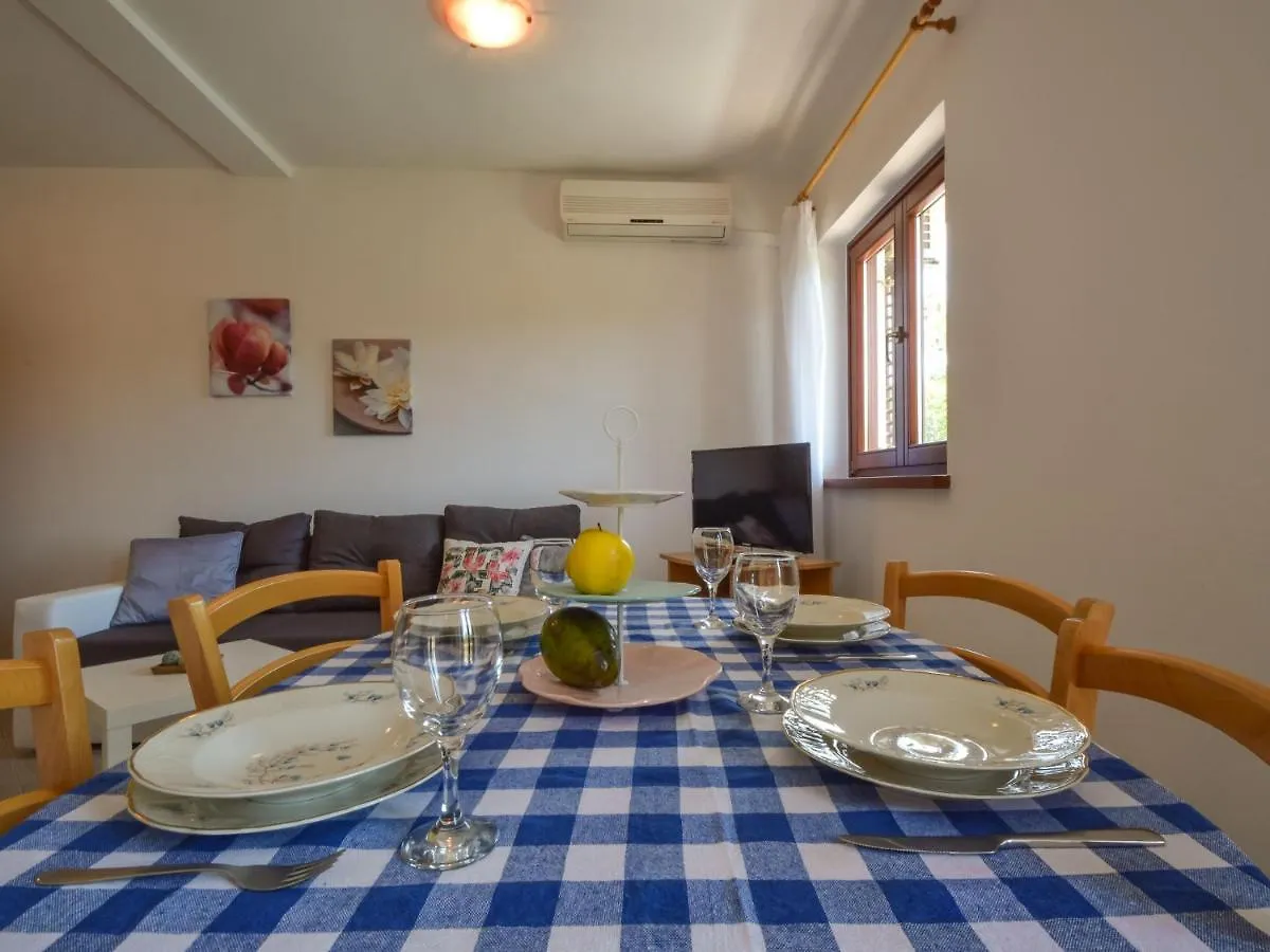 Apartment Mara-2 By Interhome