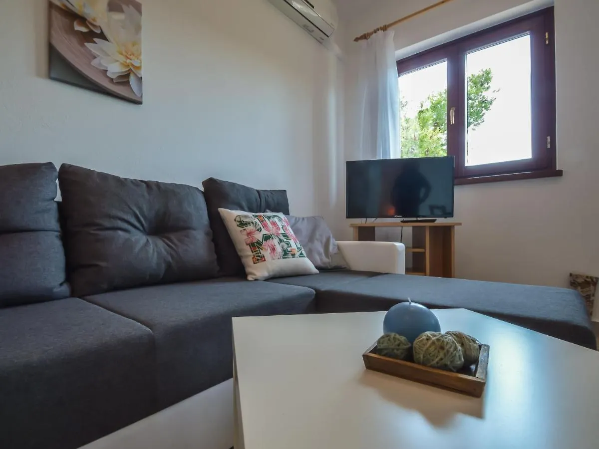 Apartment Mara-2 By Interhome